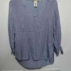 HM LOGG Womens Blue White Striped V-Neck Blouse Tie Cuff High Low Hem Size 6